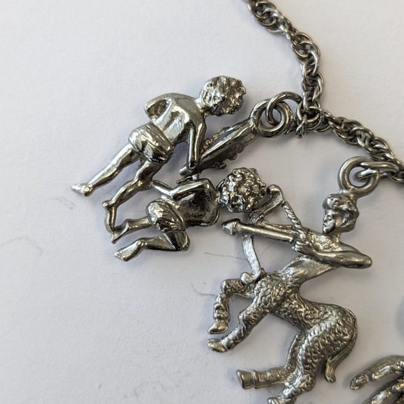 VTG SILVER TONE CHUNKY CHARM BRACELET - Picture 6 of 16